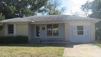 1st image of 414 Monica Dr