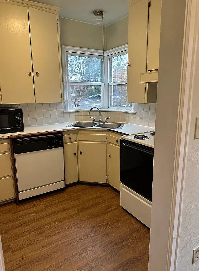 4 bed, 1406 sqft, $2,300 — Photo 4