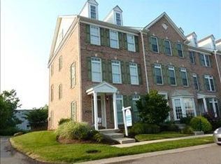 250 Park Square Ln, Pittsburgh, PA 15238