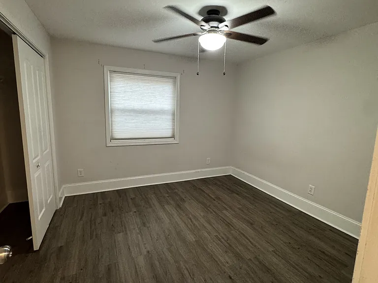 220 Shaw Ave #1 — Photo 4