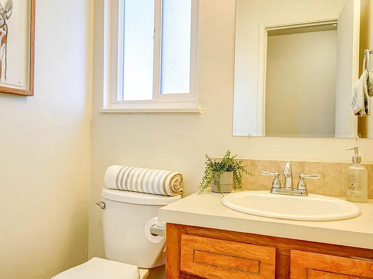 Spacious and immaculate townhomes! — Photo 29