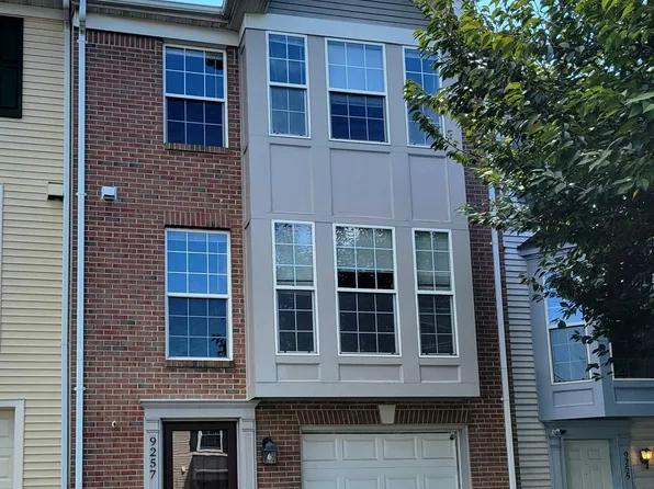 9257 Kristy Dr, Manassas Park, VA 20111