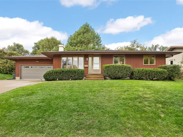 1617 Sierra Dr NE, Cedar Rapids, IA 52402