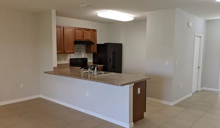 245 Arbor Lakes Dr — Photo 2