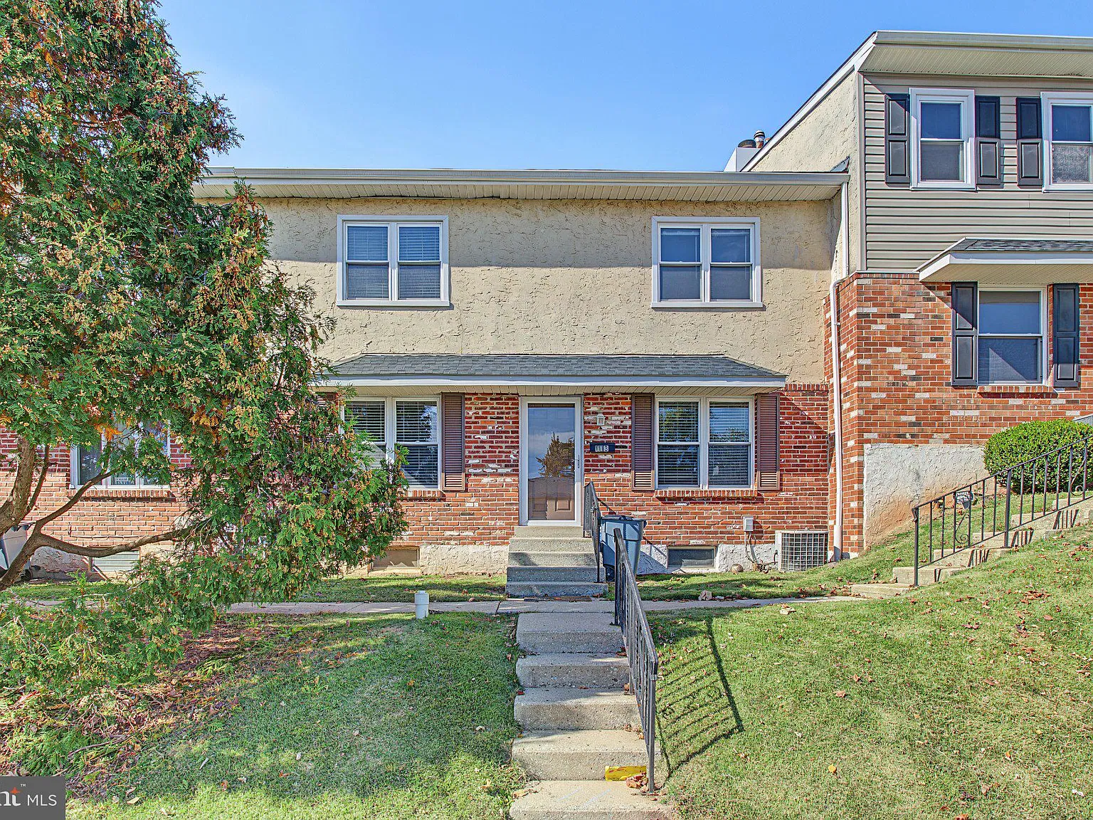 2 bed, 1.5 bath, 1320 sqft, $2,850 — Photo 1