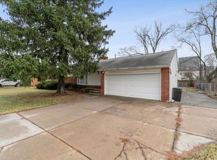 17567 Bonstelle Ave, Southfield, MI 48075