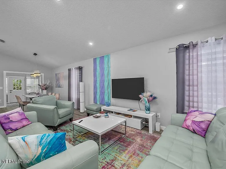 232 Nesmith Ave — Photo 14
