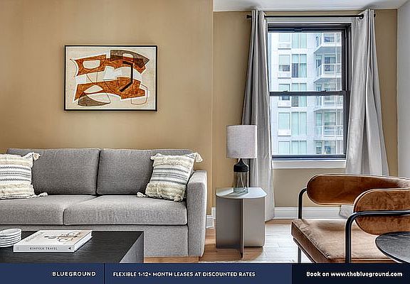 3rd image of 160 E 48th St APT 14T