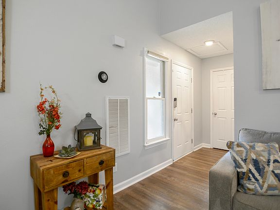 4th image of 101-2D Marbury Ct