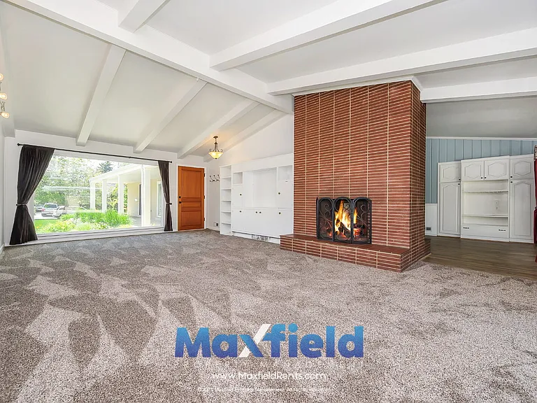 2139 E 1300 S — Photo 30