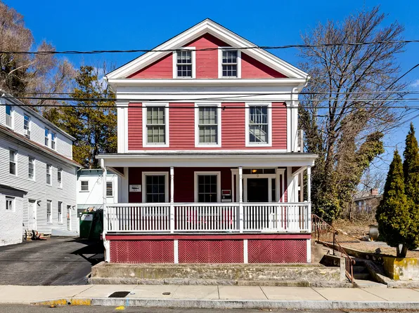 9 Brewer Street, New London, CT 06320