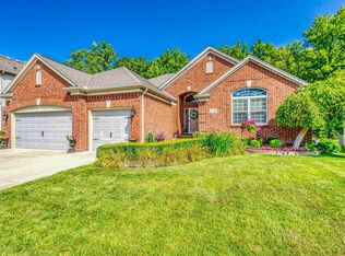 21705 Pine Cone Dr, Macomb, MI 48042