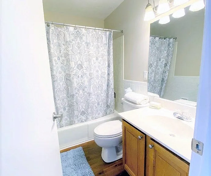 Coach House — Photo 5