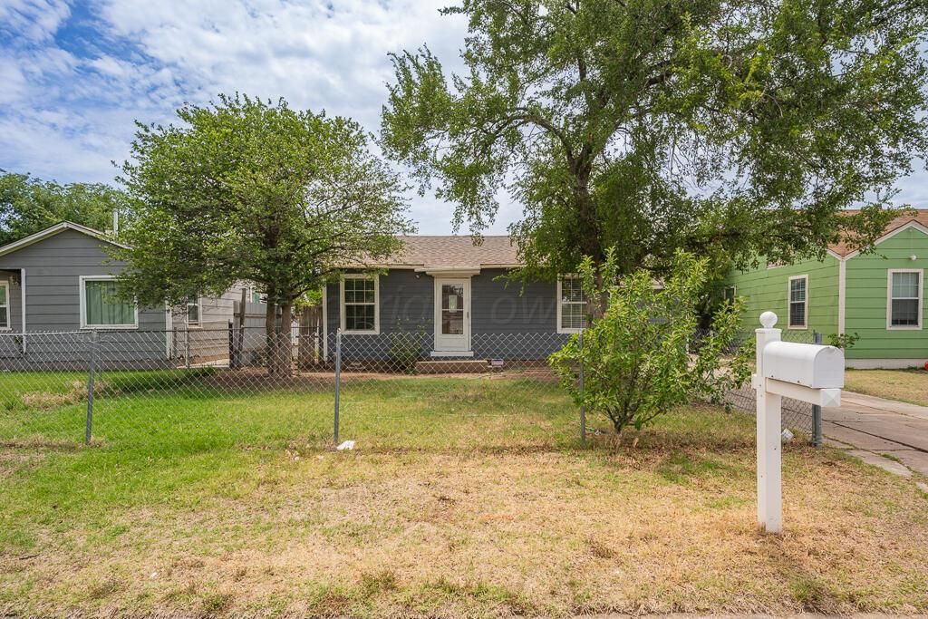 2406 Brook Ave, Amarillo, TX - View 3