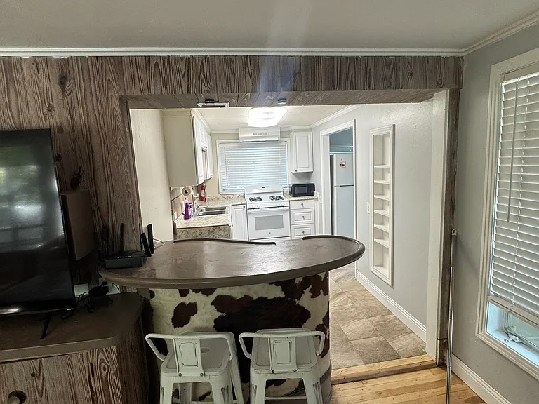 701 Monticello Dr #205 — Photo 4