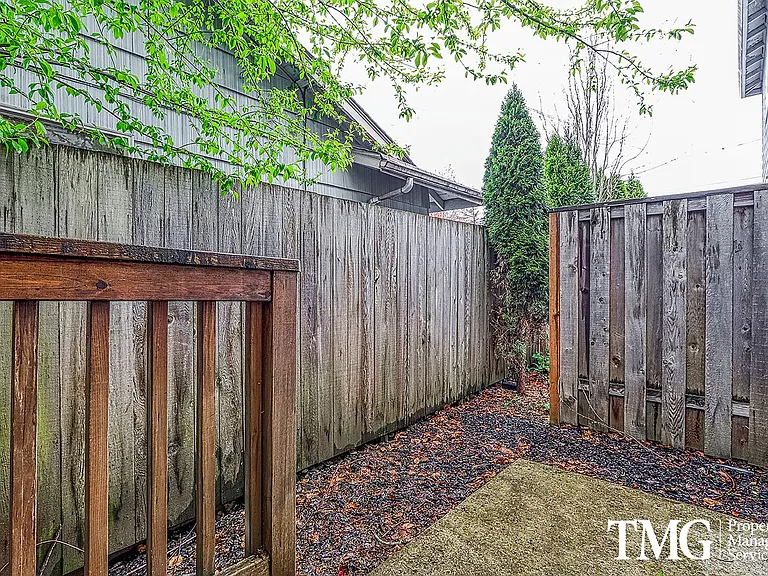 12140-12156 SE Bush St — Photo 20