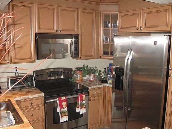 Beautiful upgraded kitchen