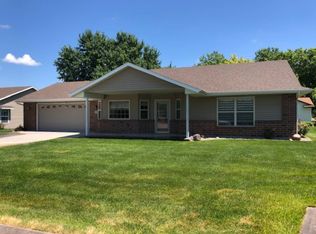 2717 Pine Wood Dr, Central City, NE 68826