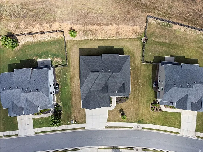 4055 Starwood Dr — Photo 50