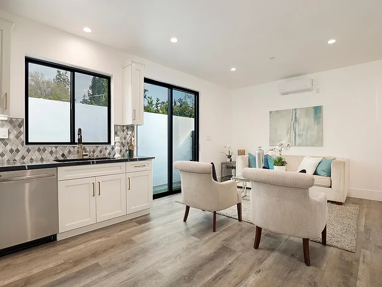 5202 Avenida Oriente — Photo 40
