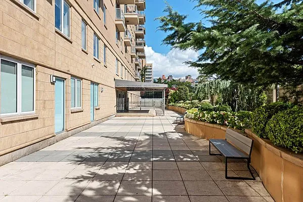Sold by Corcoran | media 19