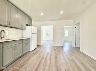 317 Oak St, Dunmore, PA 18512