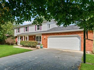 2506 Yorktown Dr, Bloomington, IL 61704