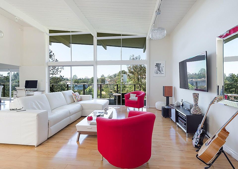 1st image of 3275 Deronda Dr