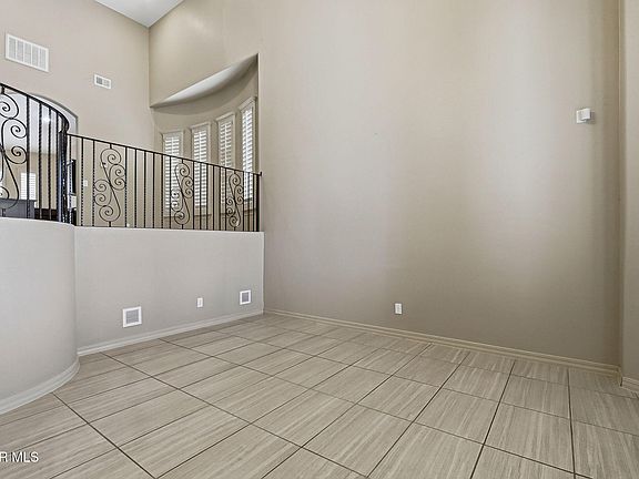 4th image of 3000 Park Creek Pl