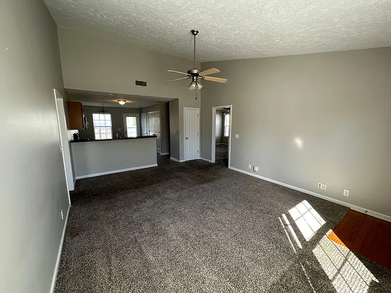 1824 Cason Trl — Photo 5