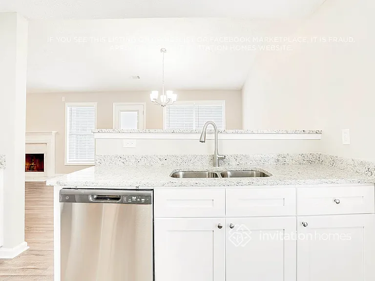 308 Devonshire Dr — Photo 8