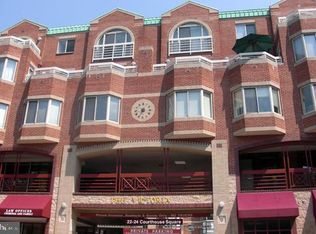 22 Courthouse Sq APT 407, Rockville, MD 20850