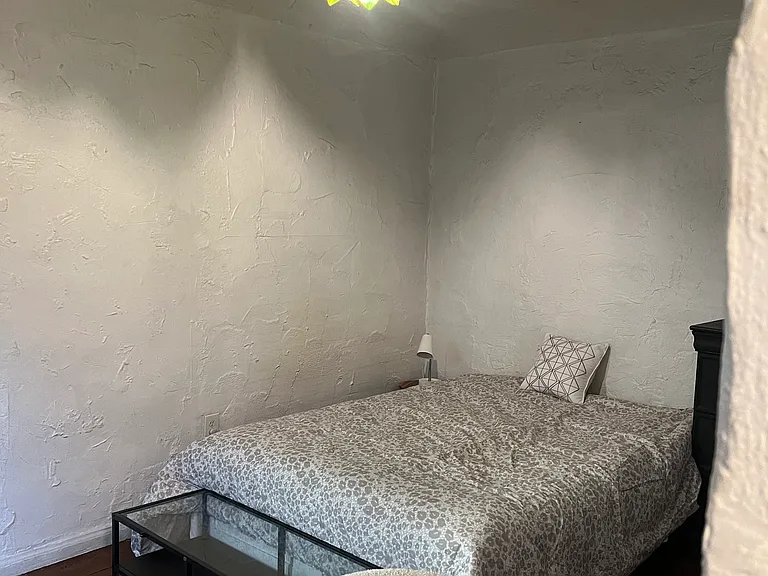 7219 Hampton Ave #13 — Photo 5