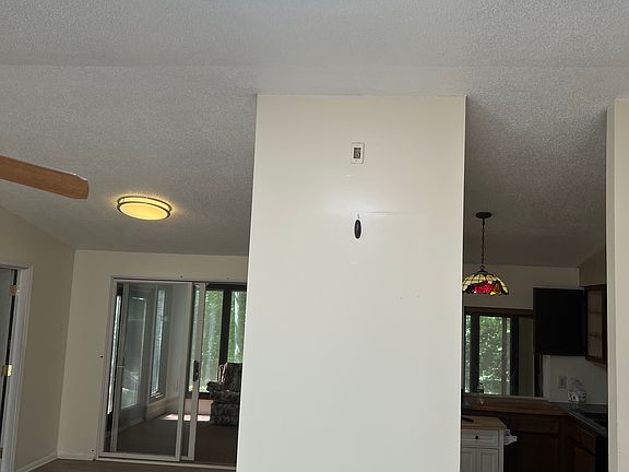 4th image of 7894 Crofton Dr