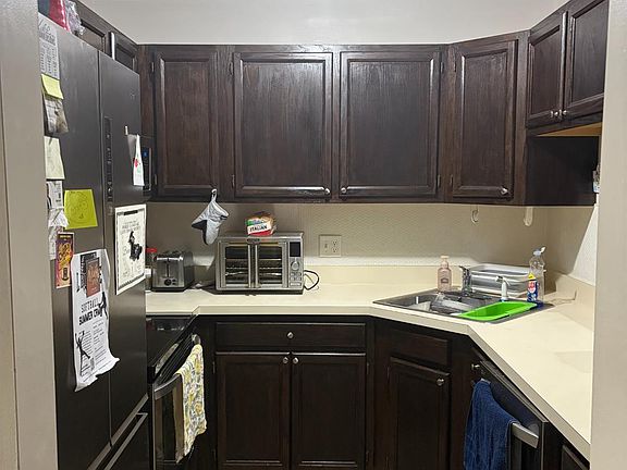 5th image of 4403 Aberdeen Dr