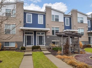 3S602 Everton Dr, Warrenville, IL 60555