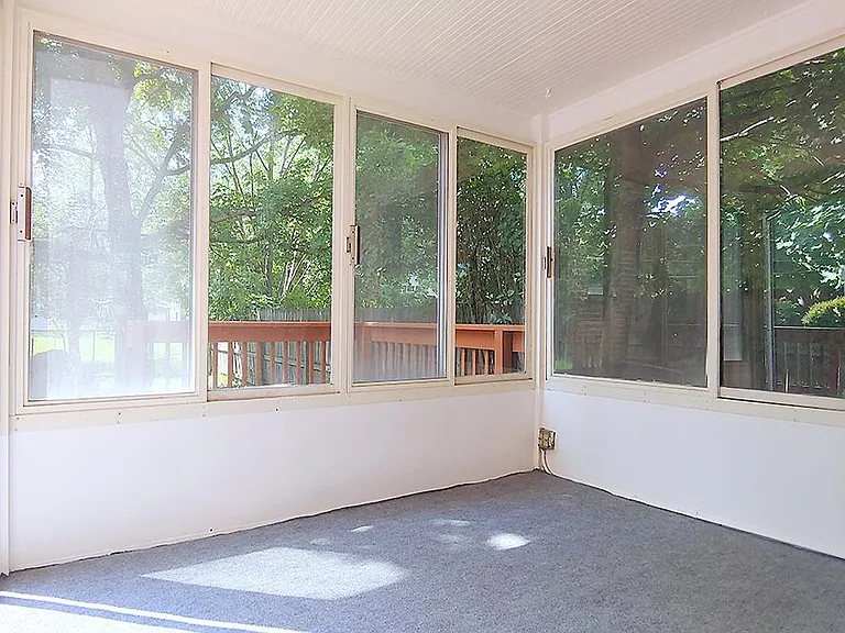 4996 Oakland Dr — Photo 12