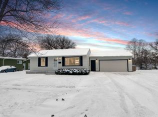 1920 6th St NW, Minot, ND 58703