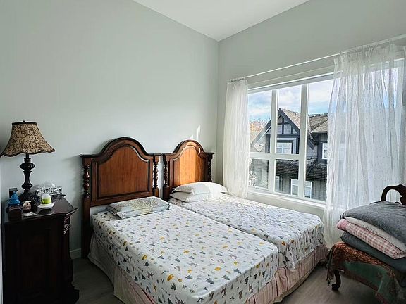 5th image of 2728 Acadia Rd #Townhouse 27