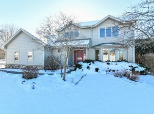 S68W29217 S Ridge Pass, Mukwonago, WI 53149