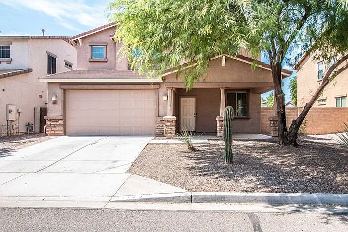 5 bed, 3.0 bath, 2699 sqft, $1,950 — Photo 1