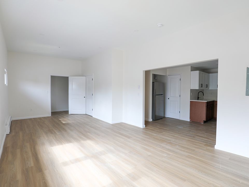 1st image of 190 Broadway Rte #2B