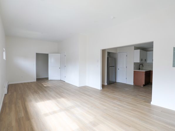 190 Broadway #2B