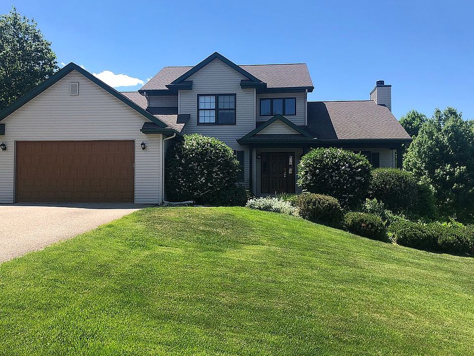 2nd image of 1280 Pheasant Ct