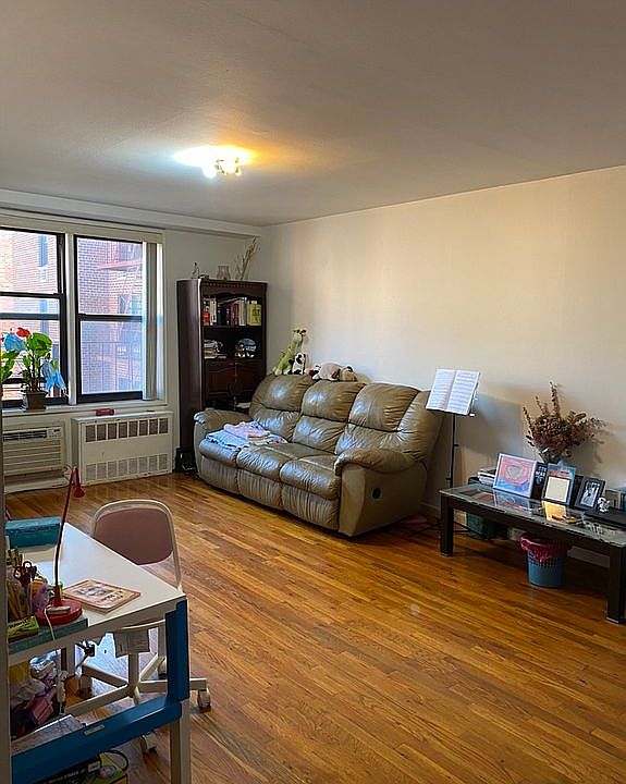 1st image of 14463 35th Ave APT 5M