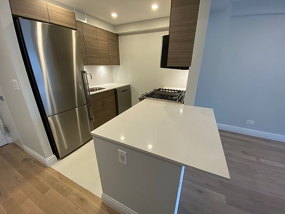 5th image of 340 E 51st St APT 11-D