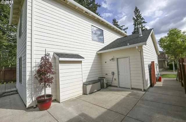 12269 SW Fuji Ct — Photo 3