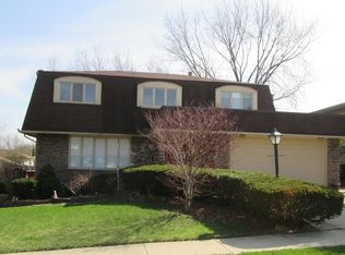 8451 Breckenridge Dr, Palos Hills, IL