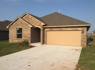 7205 Meadow Lake Dr, Yukon, OK 73099