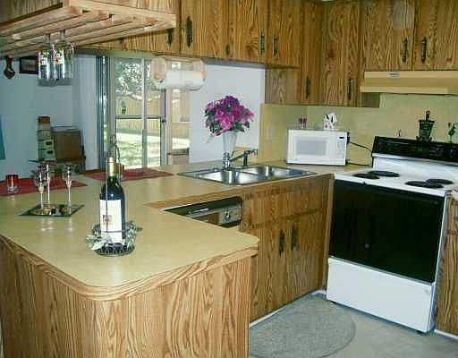 Kitchen w/Built in Wine Rack & Cabinet